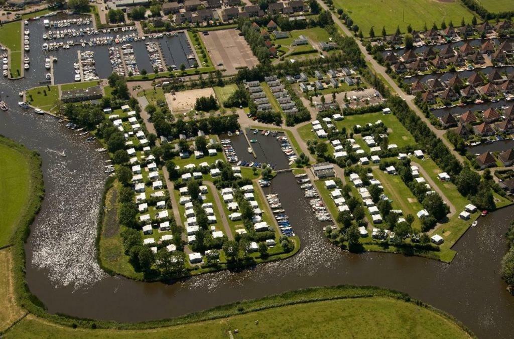 De Rakken Villa Woudsend Eksteriør billede